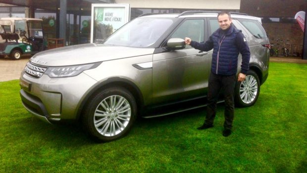 Len pred týždňom mal Land Rover Discovery 5 premiéru na Paris Motor Show a my sme ho už včera a dnes mali na Zaaaahoríí...tak nech sa mu darí na tých našich tankodromoch;)))Penati Golf Resort JaguarLand RoverRANGE ROVER